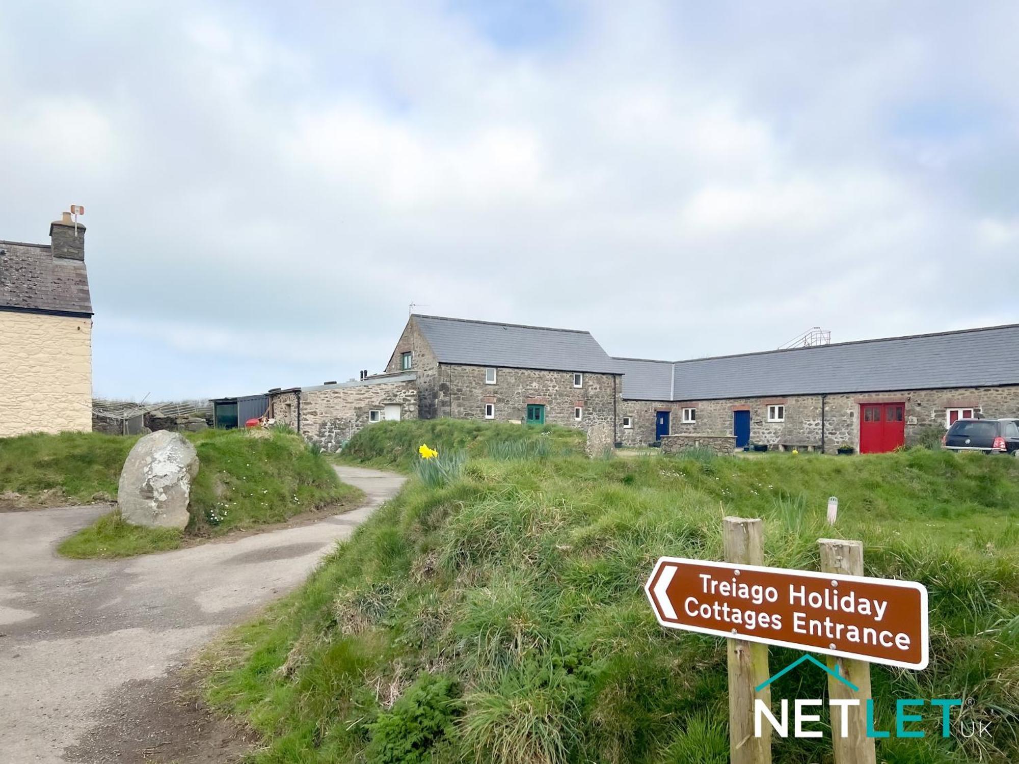 Ty Helygen - A Beautiful Rural Cottage In St Davids Bagian luar foto
